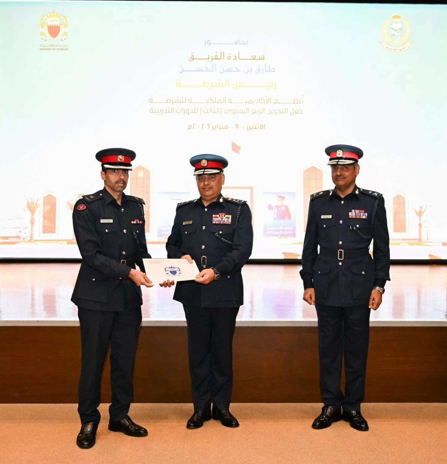 رئيس الشرطة يشهد حفل تخريج 149 مشاركاً في عدد من الدورات التدريبية