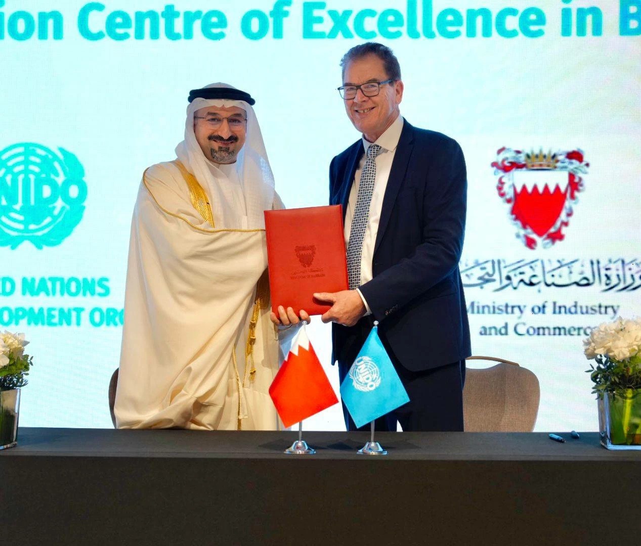 &lrm; وزارة الصناعة والتجارة و"اليونيدو" يعلنان عن إنشاء مركز تميز إقليمي لإنتاج الأطراف الصناعية وإعادة التأهيل في البحرين