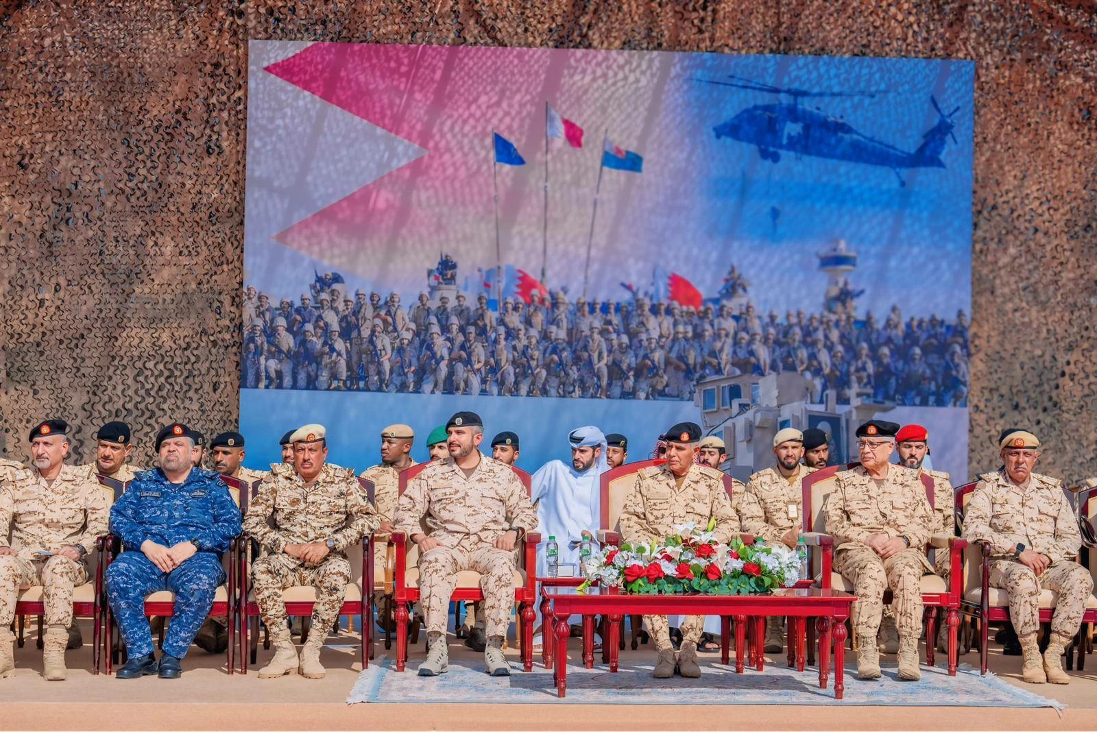 رئيس هيئة الأركان يحضر حفل افتتاح ميدان حواجز المغاوير التابع لكتيبة المشاة البحرية