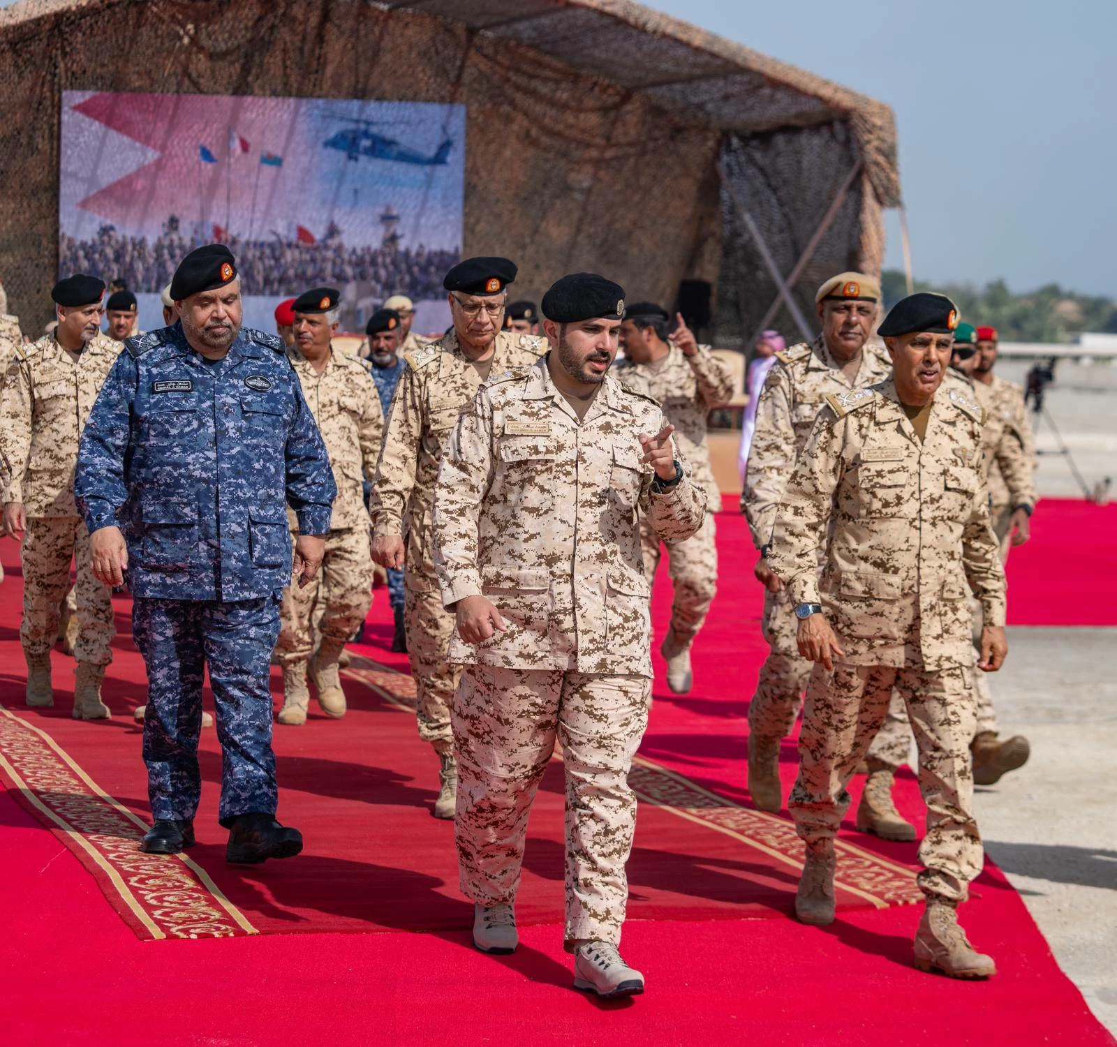 رئيس هيئة الأركان يحضر حفل افتتاح ميدان حواجز المغاوير التابع لكتيبة المشاة البحرية