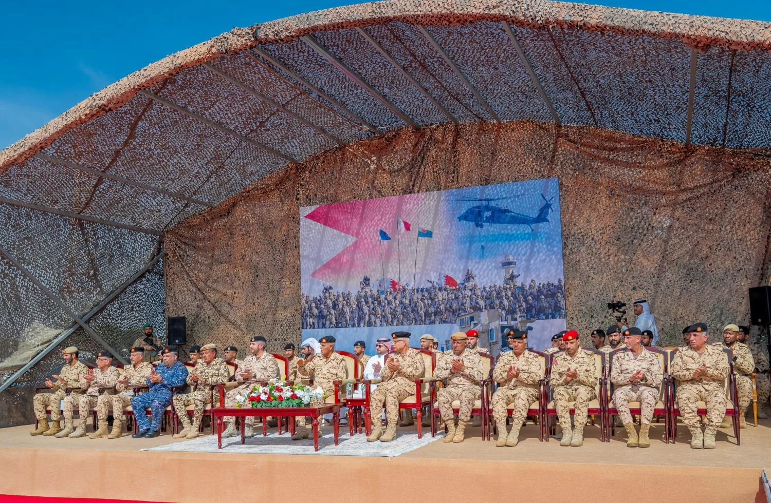 رئيس هيئة الأركان يحضر حفل افتتاح ميدان حواجز المغاوير التابع لكتيبة المشاة البحرية