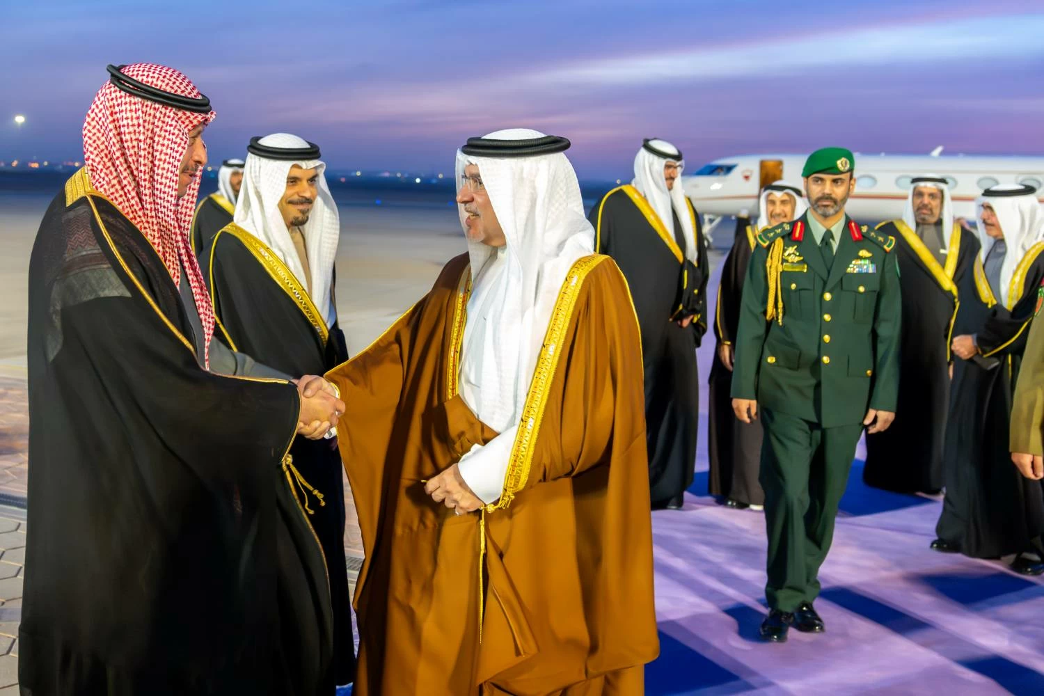 ولي العهد رئيس الوزراء يصل إلى المملكة العربية السعودية في زيارةٍ أخوية