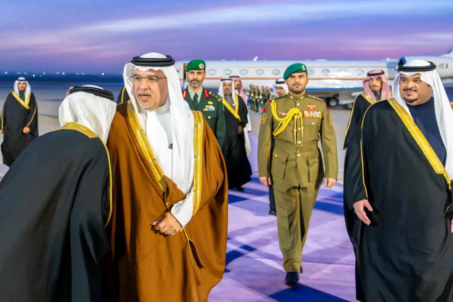 ولي العهد رئيس الوزراء يصل إلى المملكة العربية السعودية في زيارةٍ أخوية