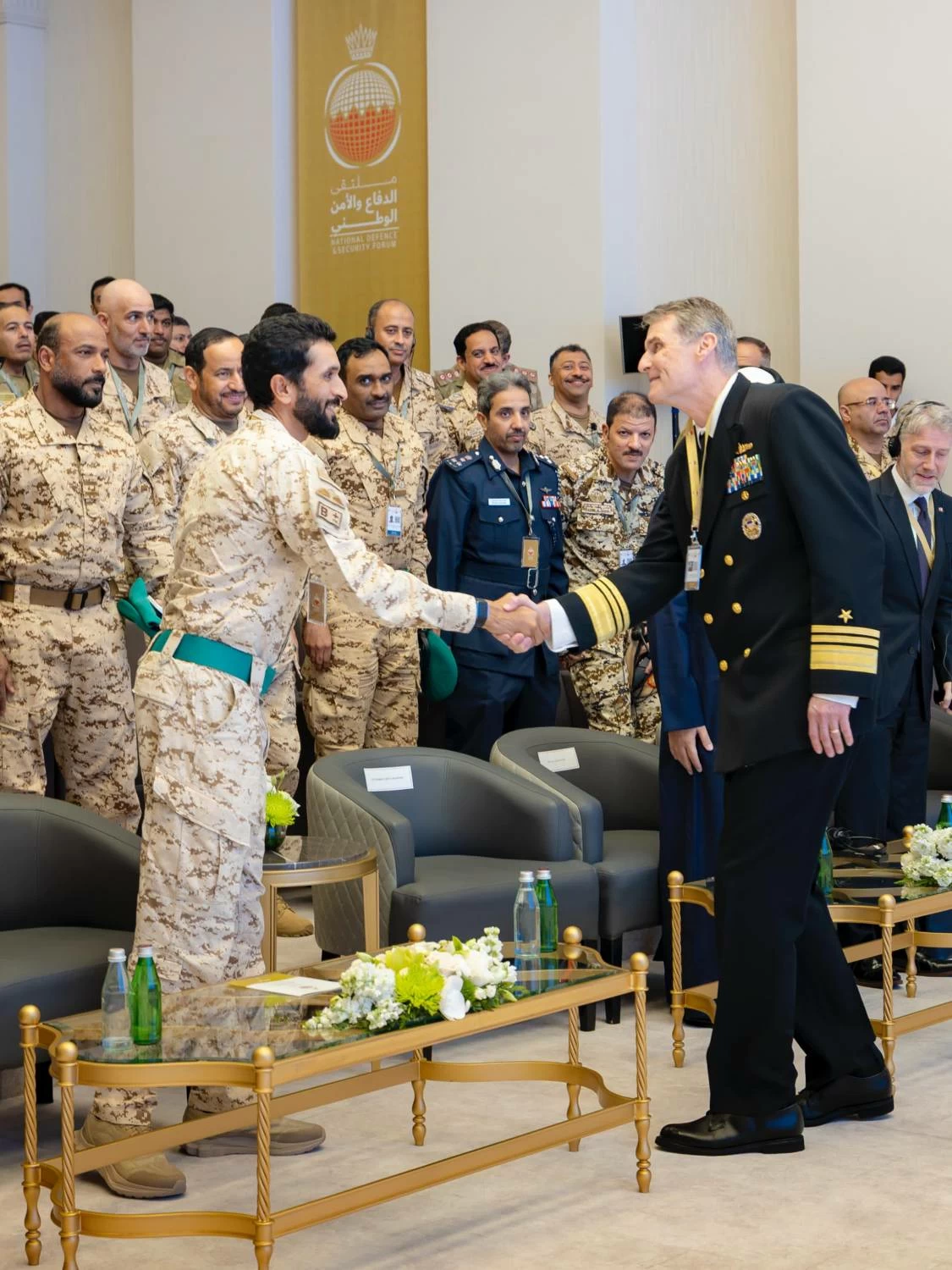 ناصر بن حمد يفتتح أعمال النسخة الثانية من ملتقى الدفاع والأمن الوطني