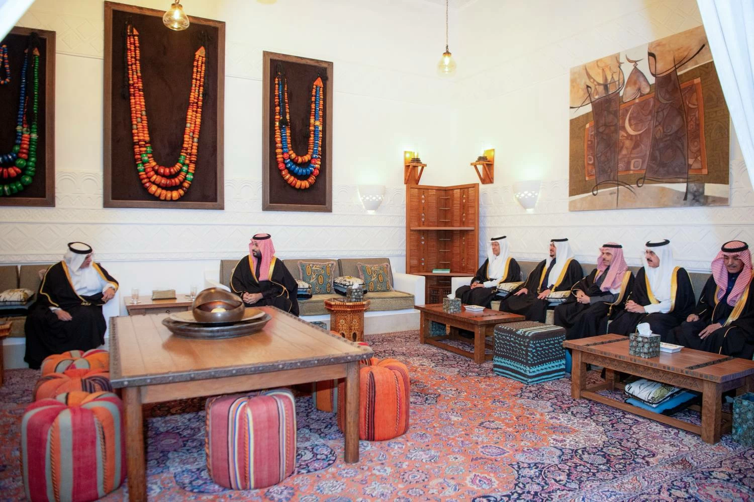 ولي العهد رئيس الوزراء يلتقي الأمير محمد بن سلمان بن عبدالعزيز آل سعود