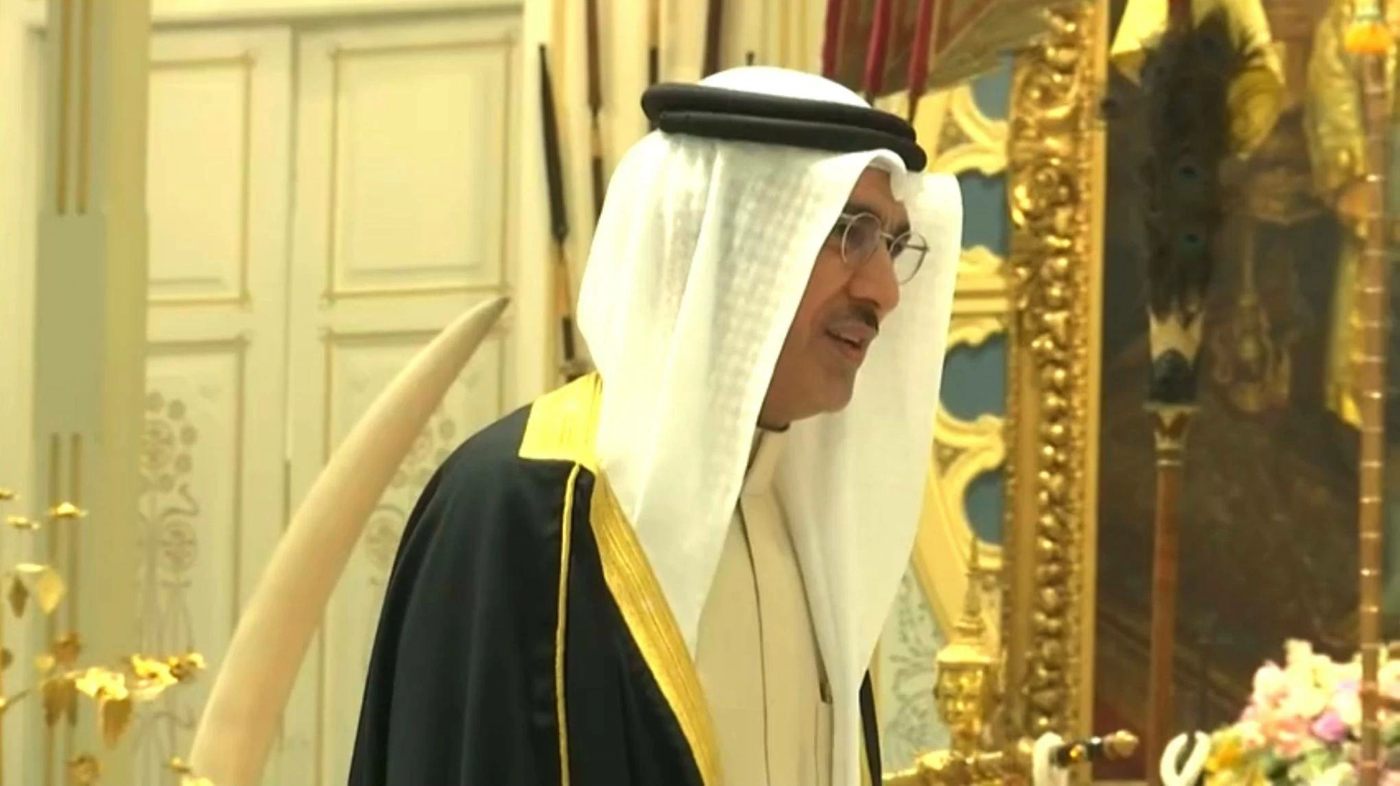 ملك تايلند يتسلم أوراق اعتماد سفير البحرين