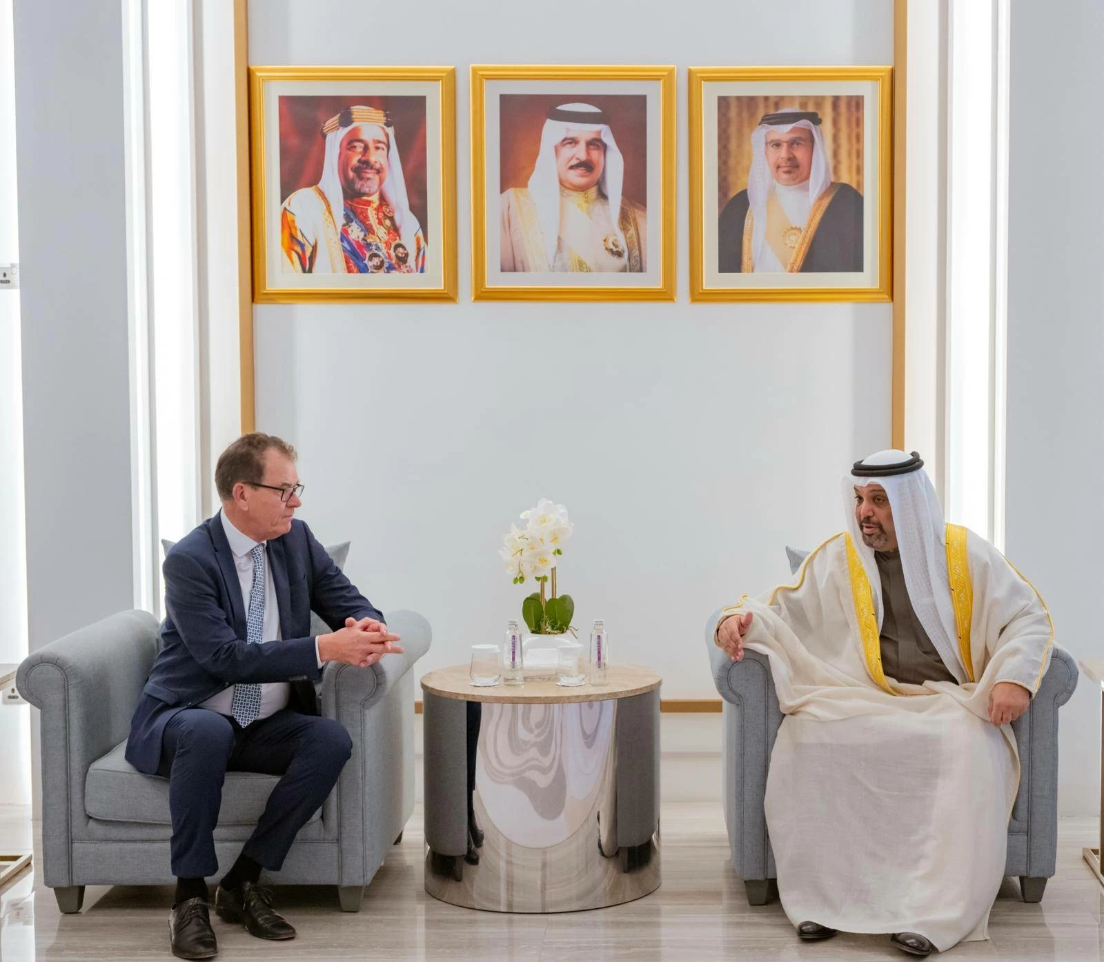 وزير المالية يستقبل مدير عام منظمة الأمم المتحدة للتنمية الصناعية (اليونيدو)