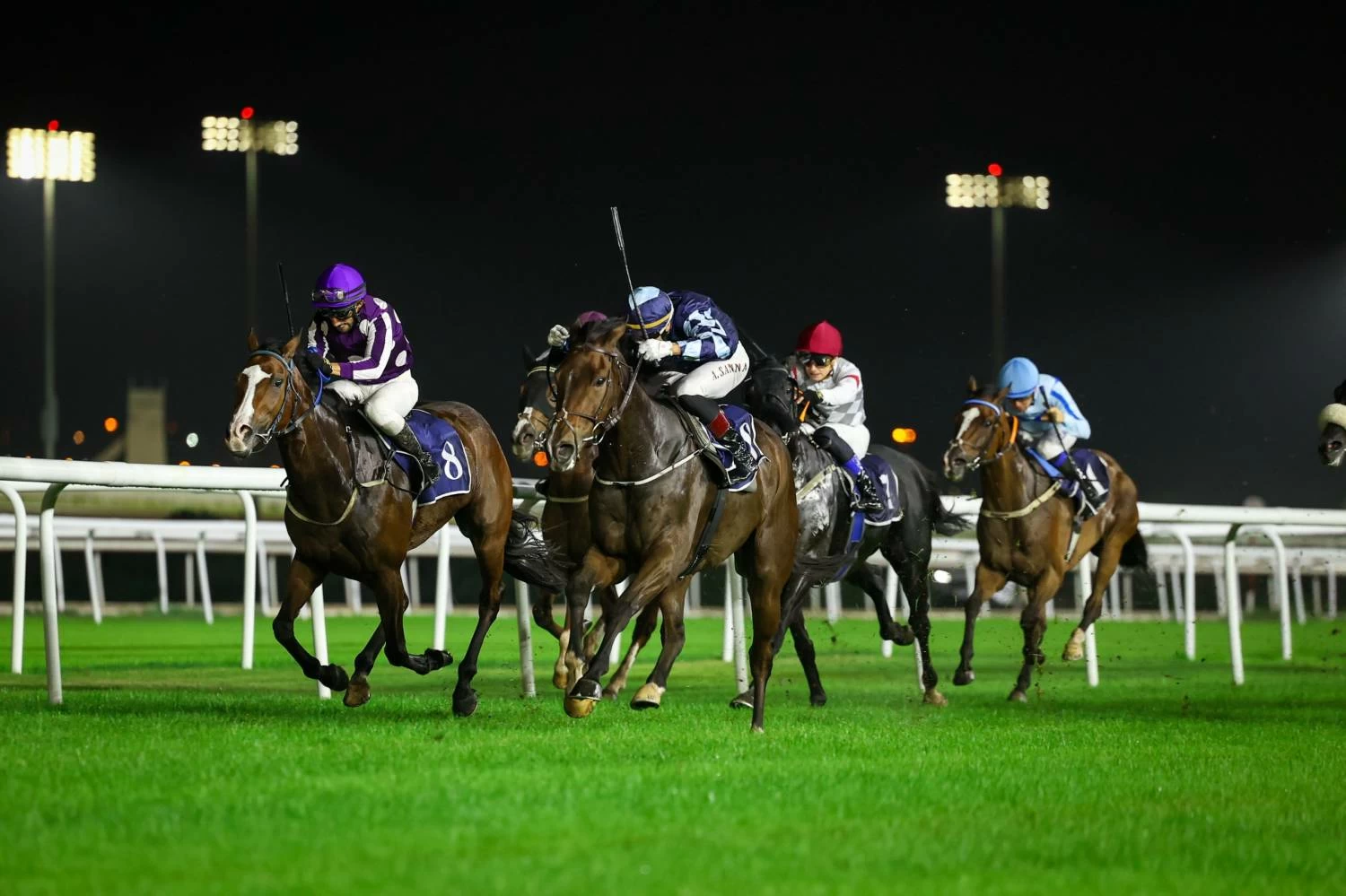 منافسات قوية على كؤوس مجموعة آل شريف وكراون اندستريز وسافرة