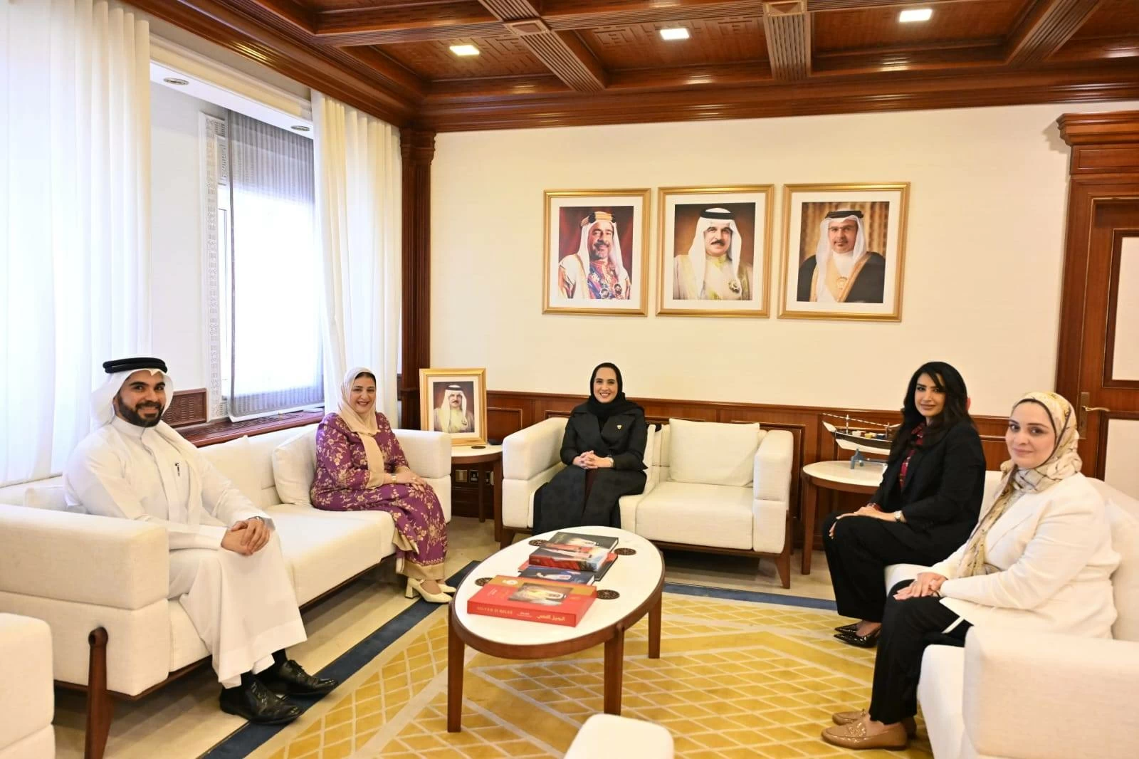 وزيرة الإسكان والتخطيط العمراني تستقبل عضو مجلس إدارة شعبة الاستثمار العقاري بالاتحاد العام للغرف التجارية بجمهورية مصر العربية