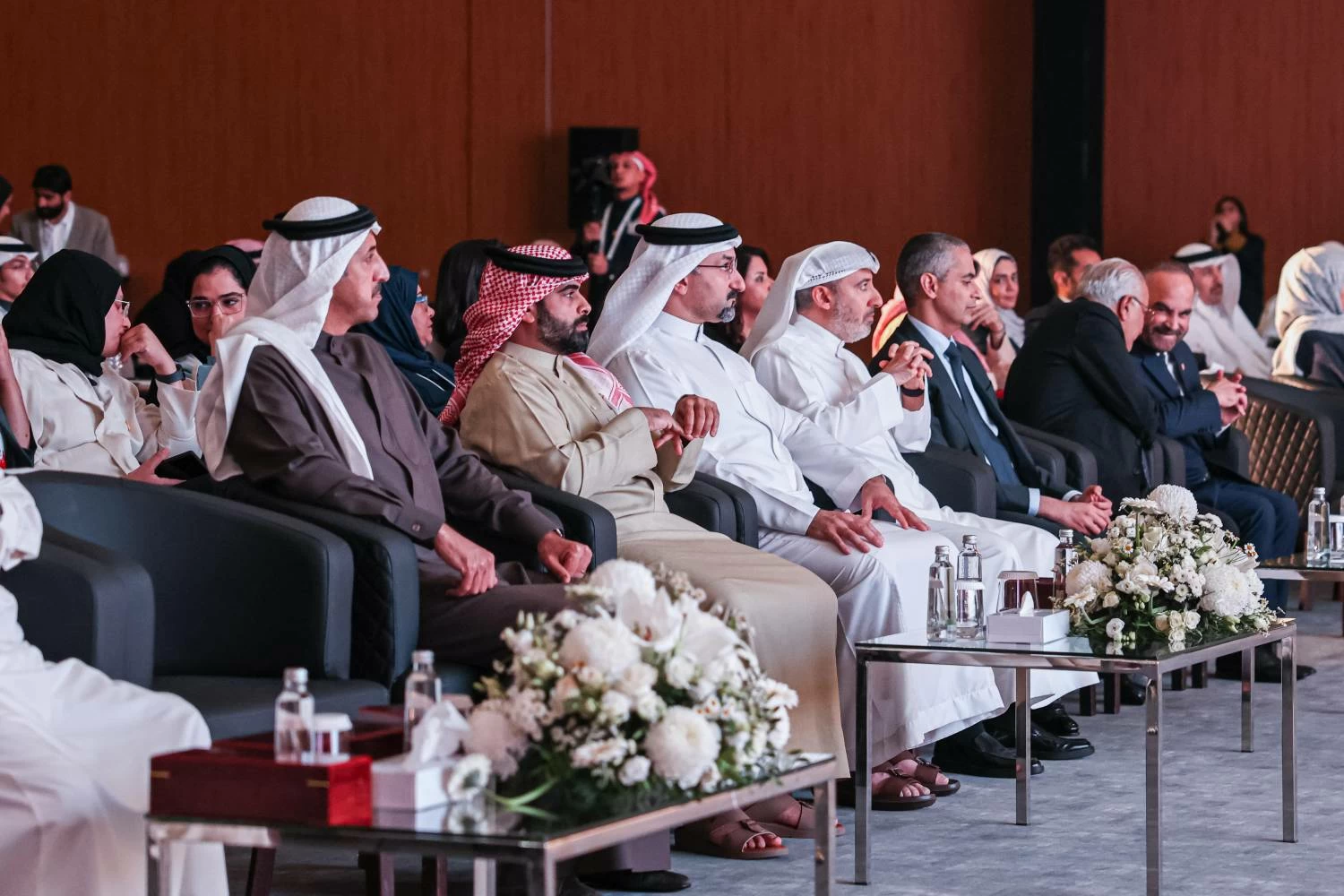 سلمان بن محمد يكرم 15 شخصية من رواد وداعمي ابتكار الذكاء الاصطناعي