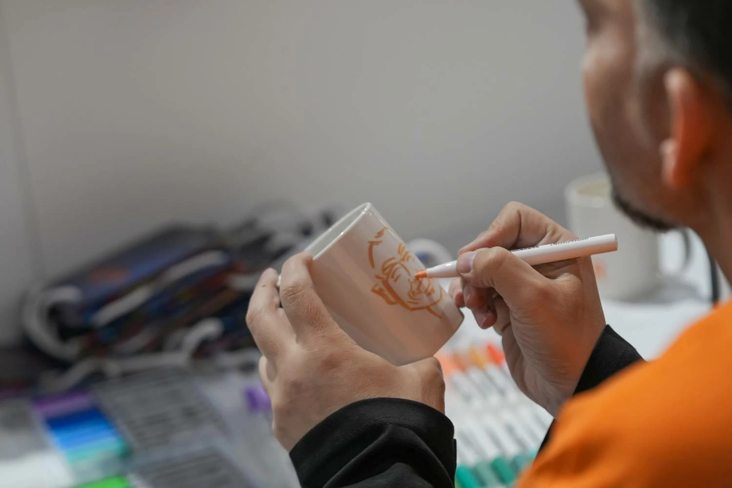 البحرينيّة الآسيويّة للسيّارات تطلق طرازي iCAUR V27 وiCAUR 03T لأول مرة في البحرين