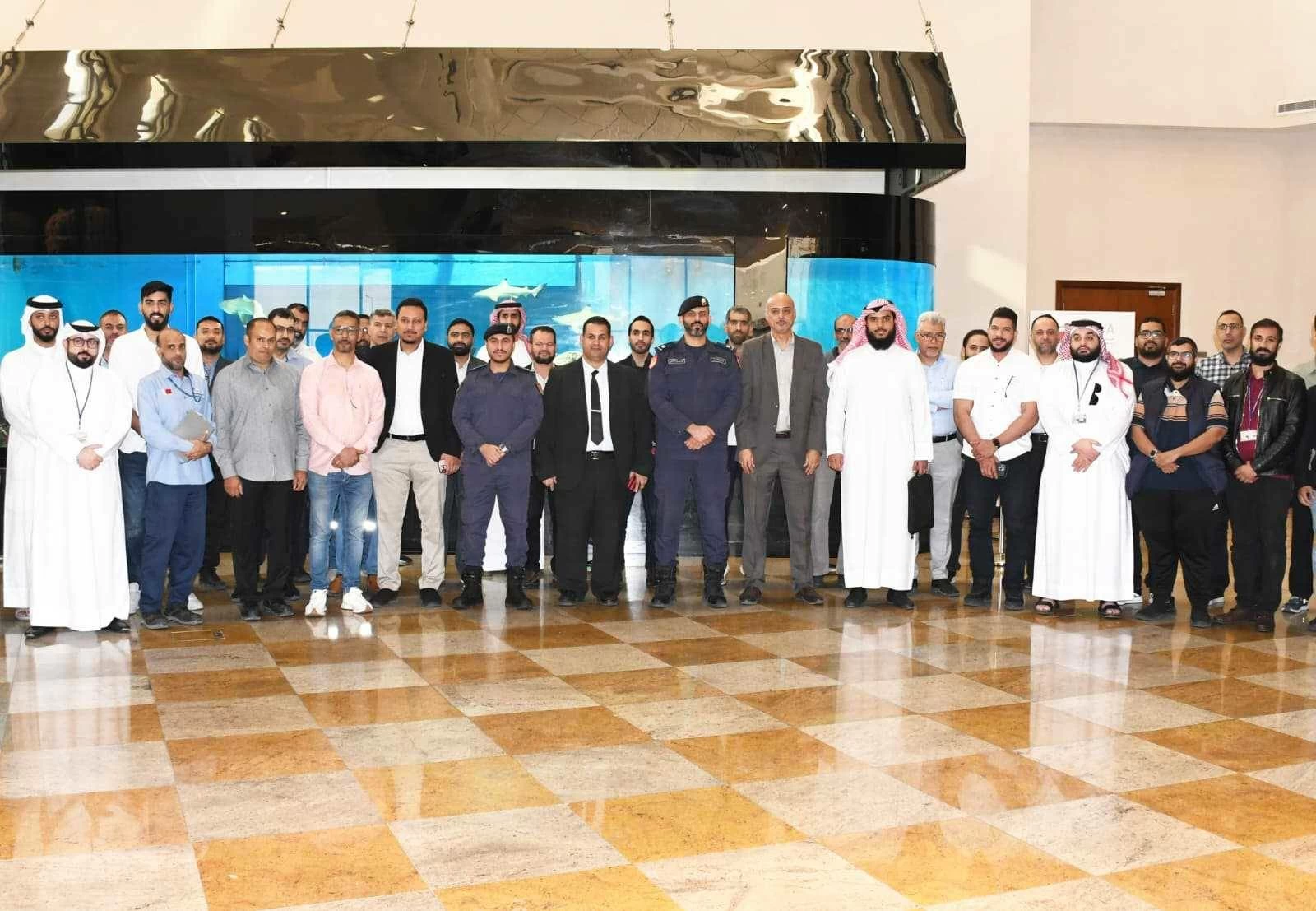 &laquo;الدفاع المدني&raquo; ينظم محاضرة تعريفية بدليل البحرين لموظفي هيئة الكهرباء والماء