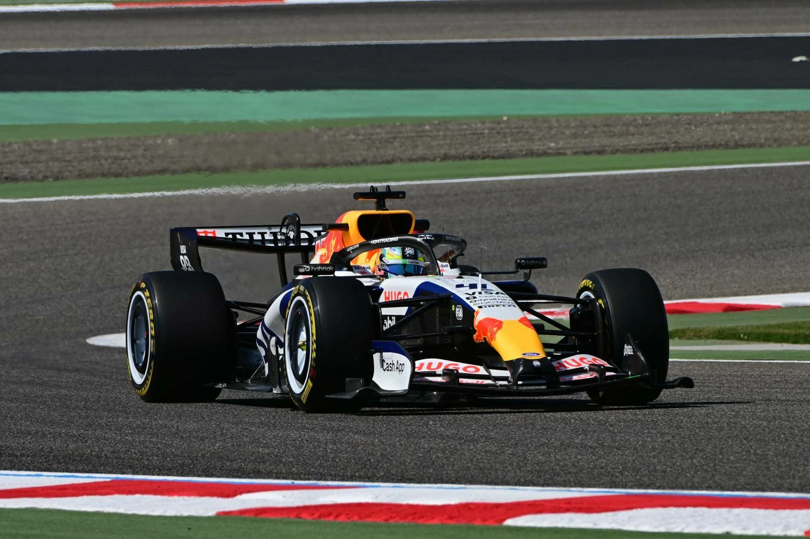 نوريس ينهي اليوم الأول من تجارب الفورمولا وان بالصدارة