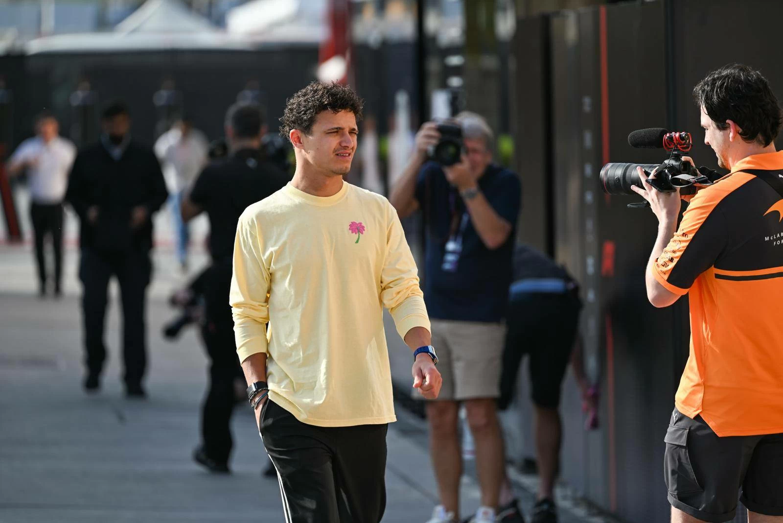 حلبة البحرين الدولية تفتح أبوابها للجماهير لحضور التجارب الحرة للفورمولا 1 2026