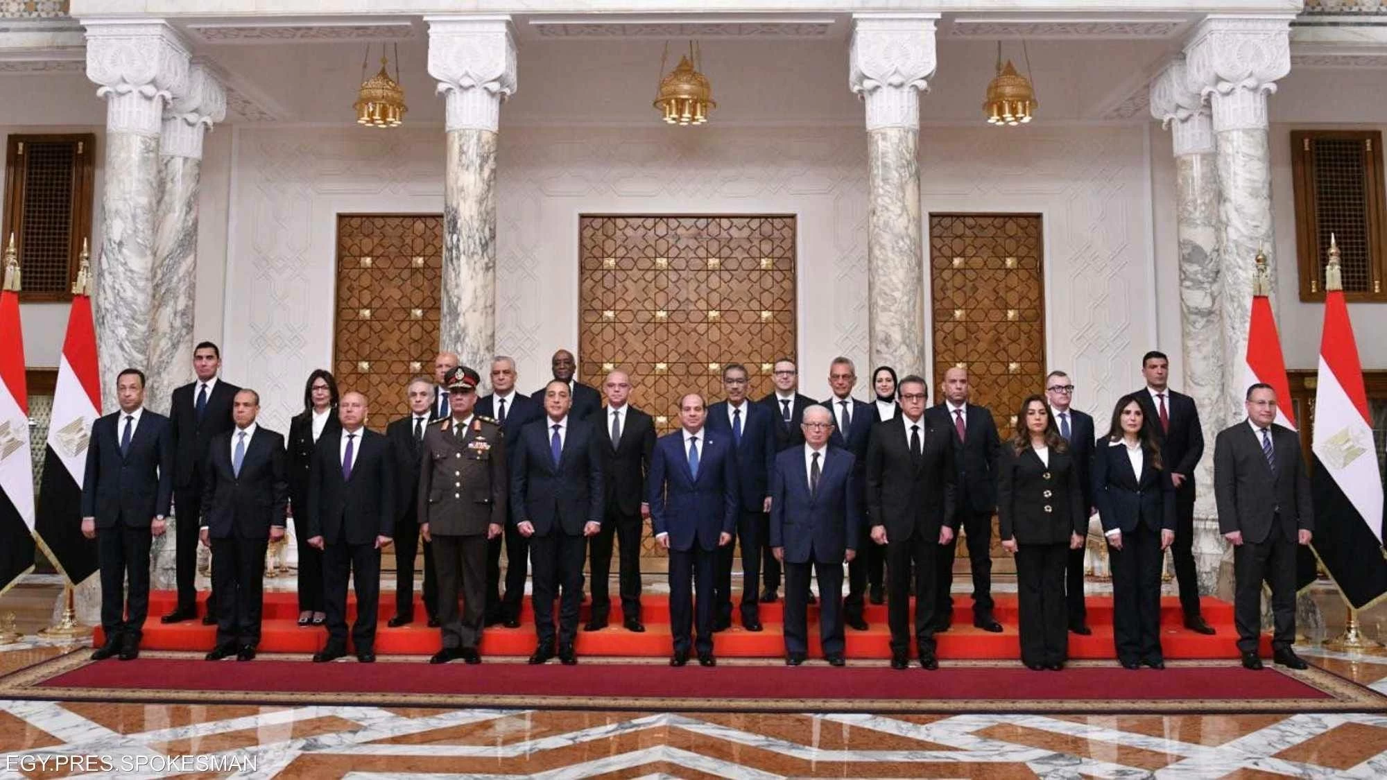 السيسي يدعم الحكومة الجديدة.. ويشدد على &laquo;الجدارة والكفاءة&raquo;