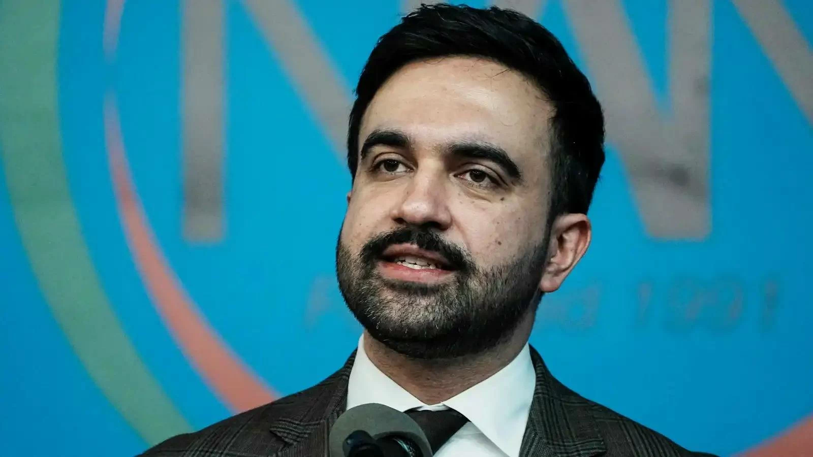 زهران ممداني يحذر من &laquo;الهاوية&raquo; ويطالب بزيادة الضرائب على أثرياء نيويورك