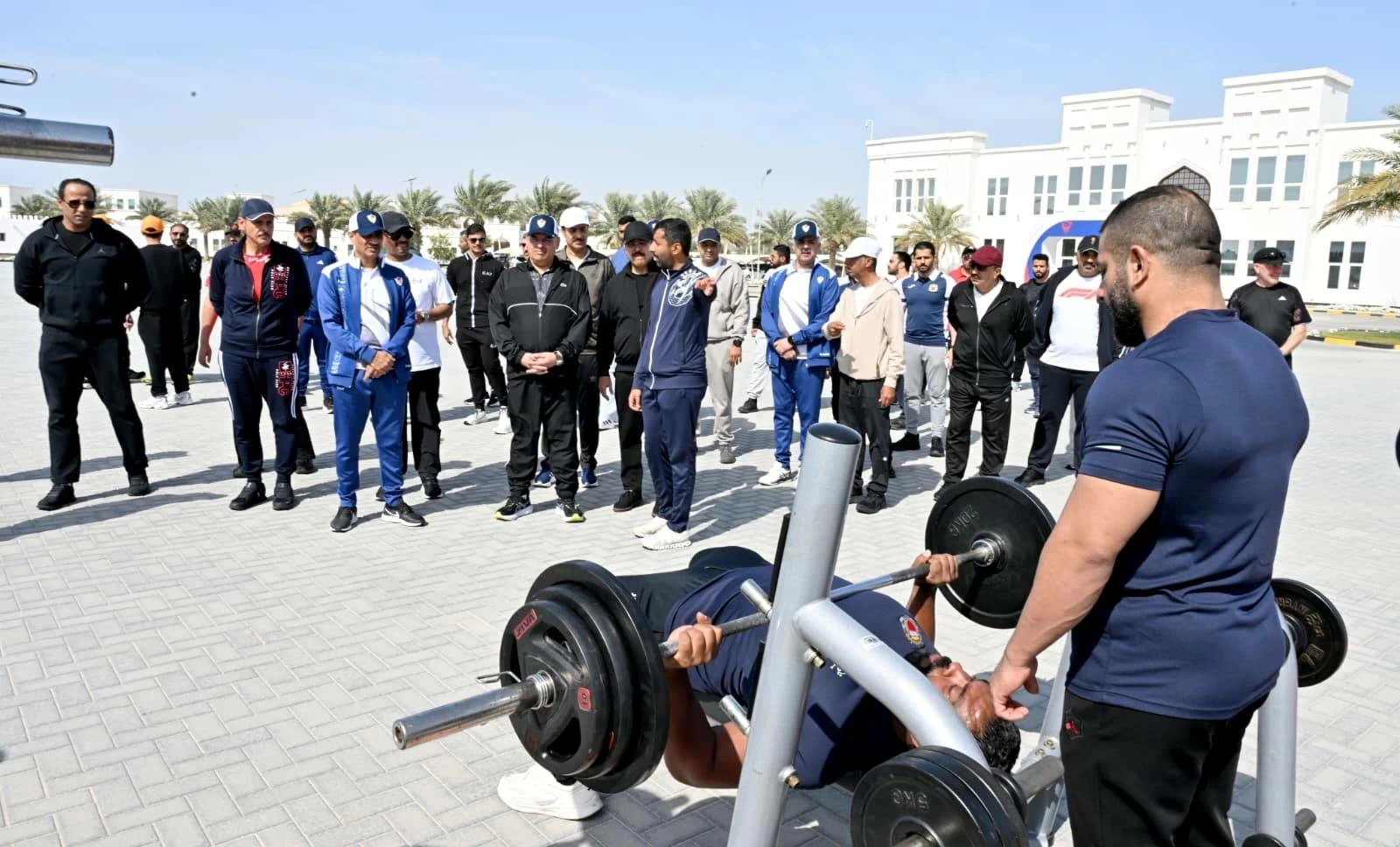 رئيس الشرطة يحضر فعالية اليوم الرياضي