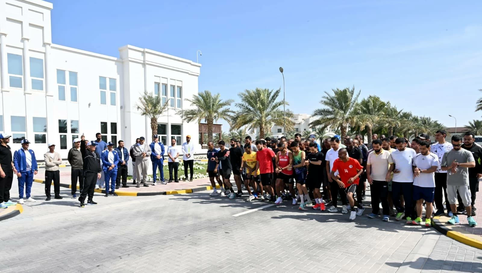 رئيس الشرطة يحضر فعالية اليوم الرياضي