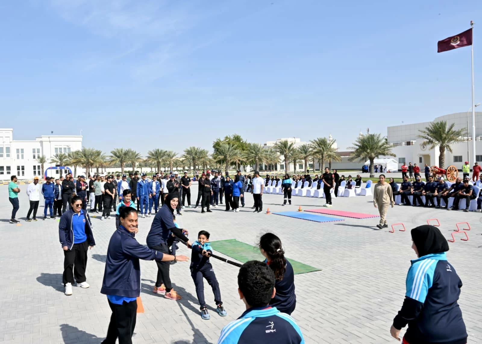 رئيس الشرطة يحضر فعالية اليوم الرياضي