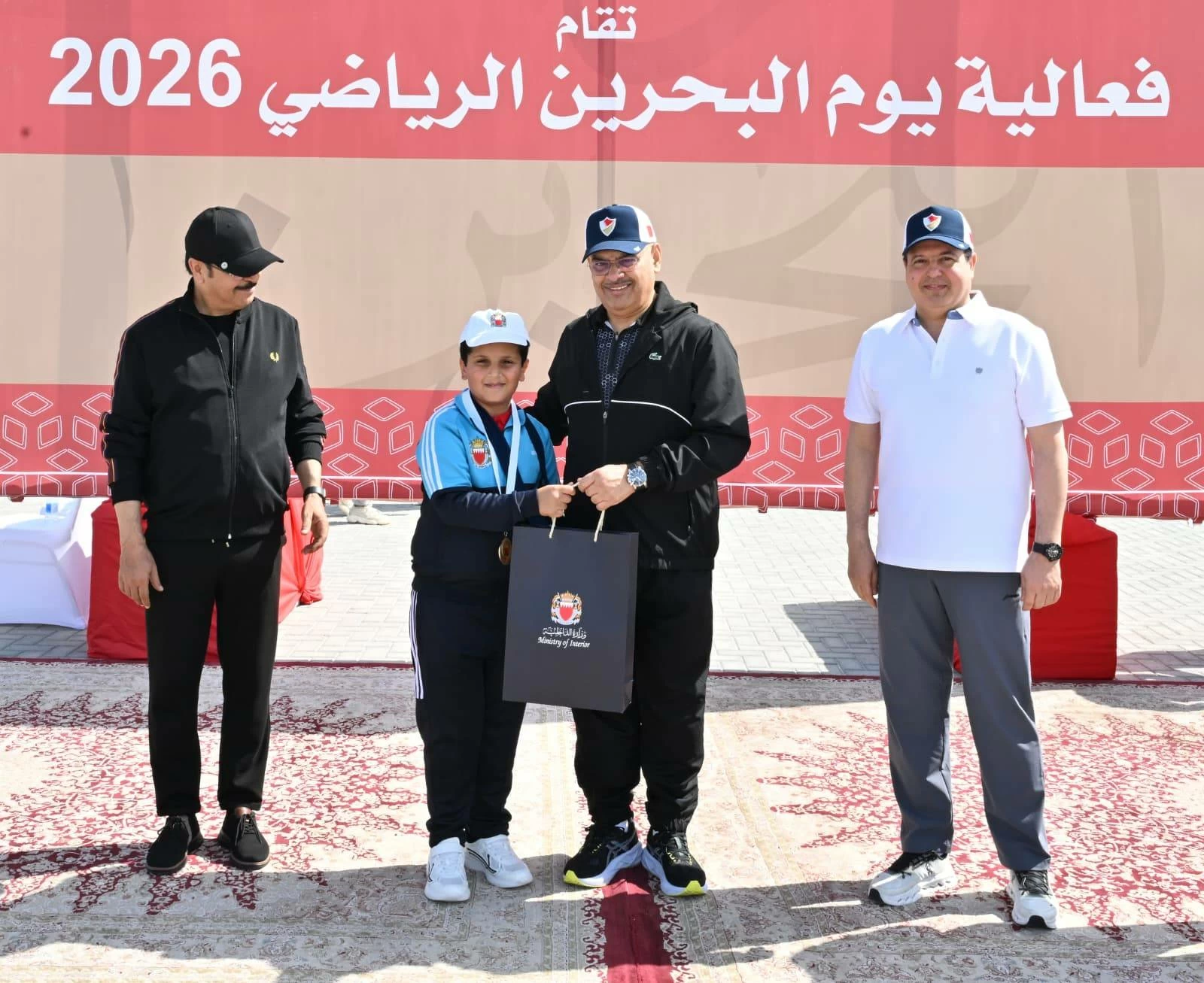 رئيس الشرطة يحضر فعالية اليوم الرياضي