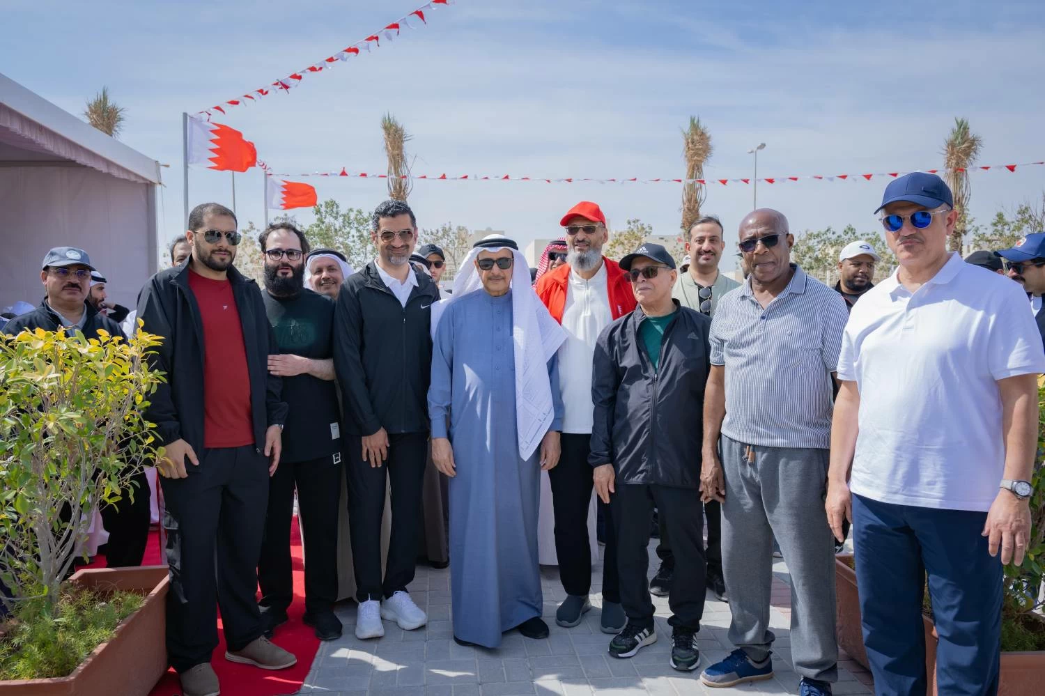 خالد بن عبد الله يفتتح المرحلة الأولى من ممشى سافرة احتفاءً باليوم الرياضي