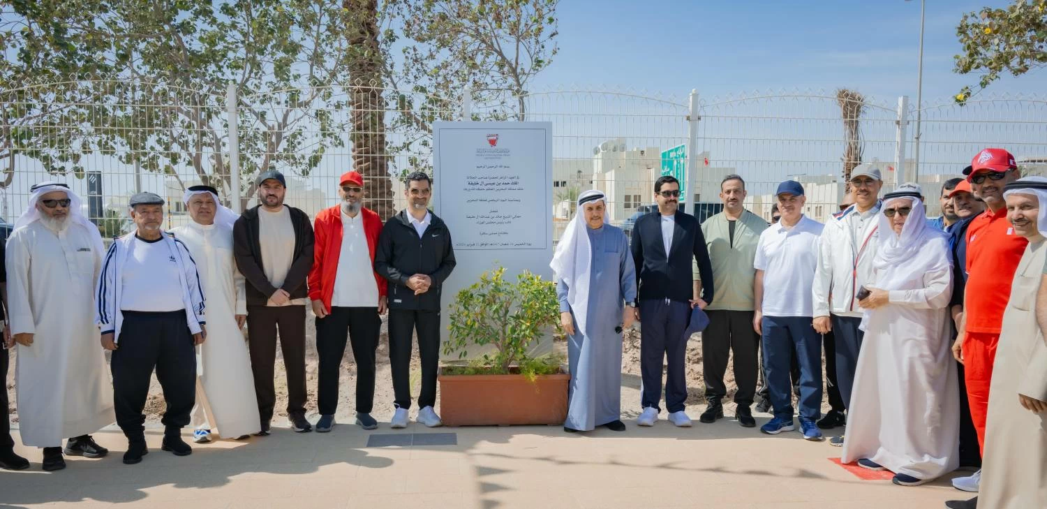 خالد بن عبد الله يفتتح المرحلة الأولى من ممشى سافرة احتفاءً باليوم الرياضي