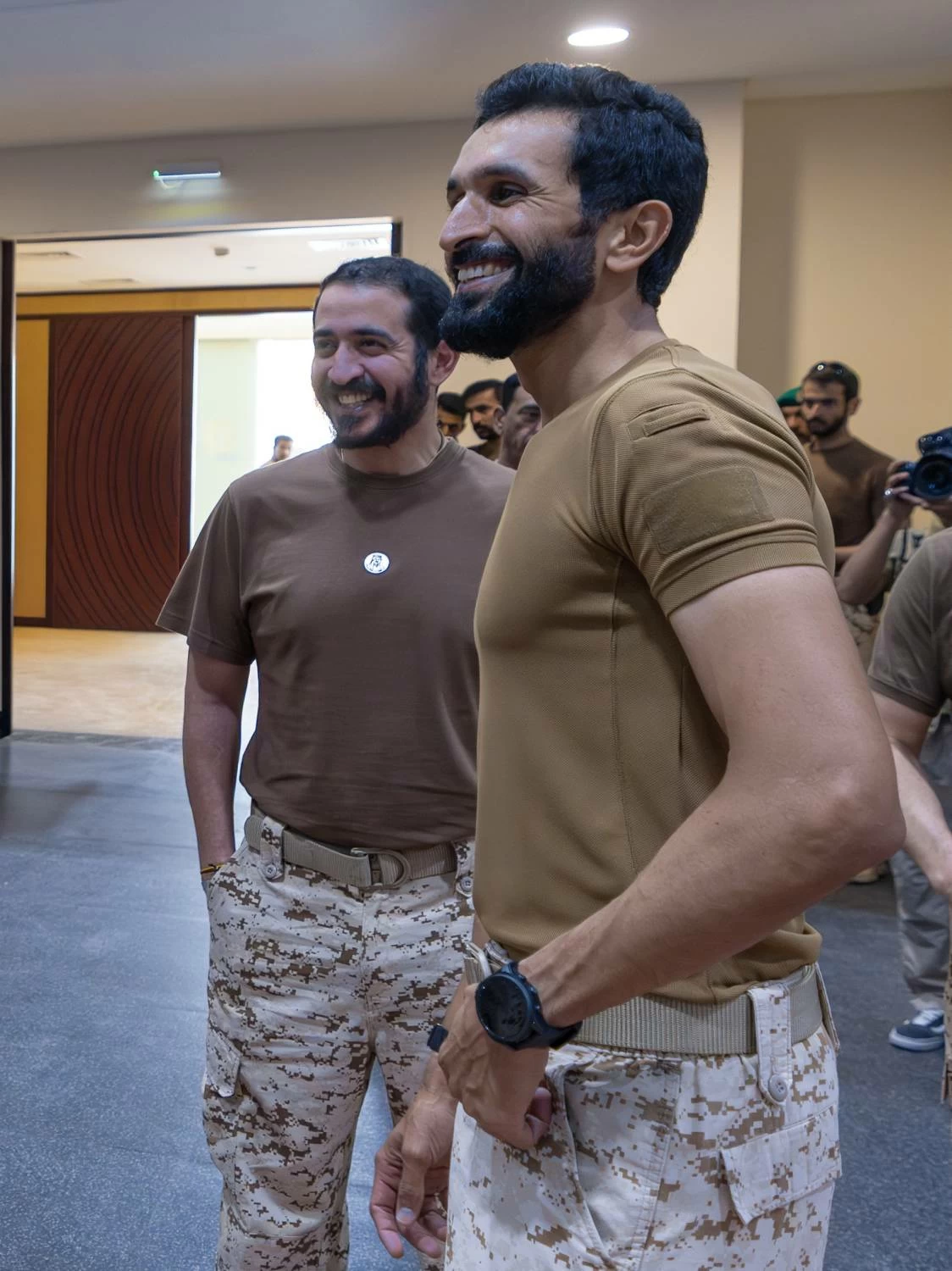 ناصر بن حمد يفتتح مضمار الروضة بالحرس الملكي