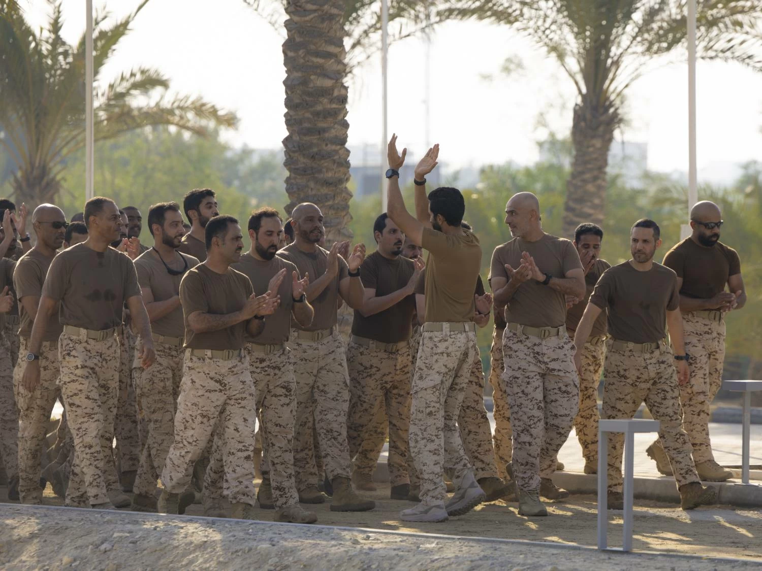 ناصر بن حمد يفتتح مضمار الروضة بالحرس الملكي