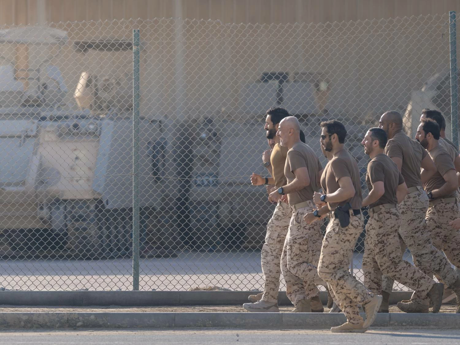 ناصر بن حمد يفتتح مضمار الروضة بالحرس الملكي