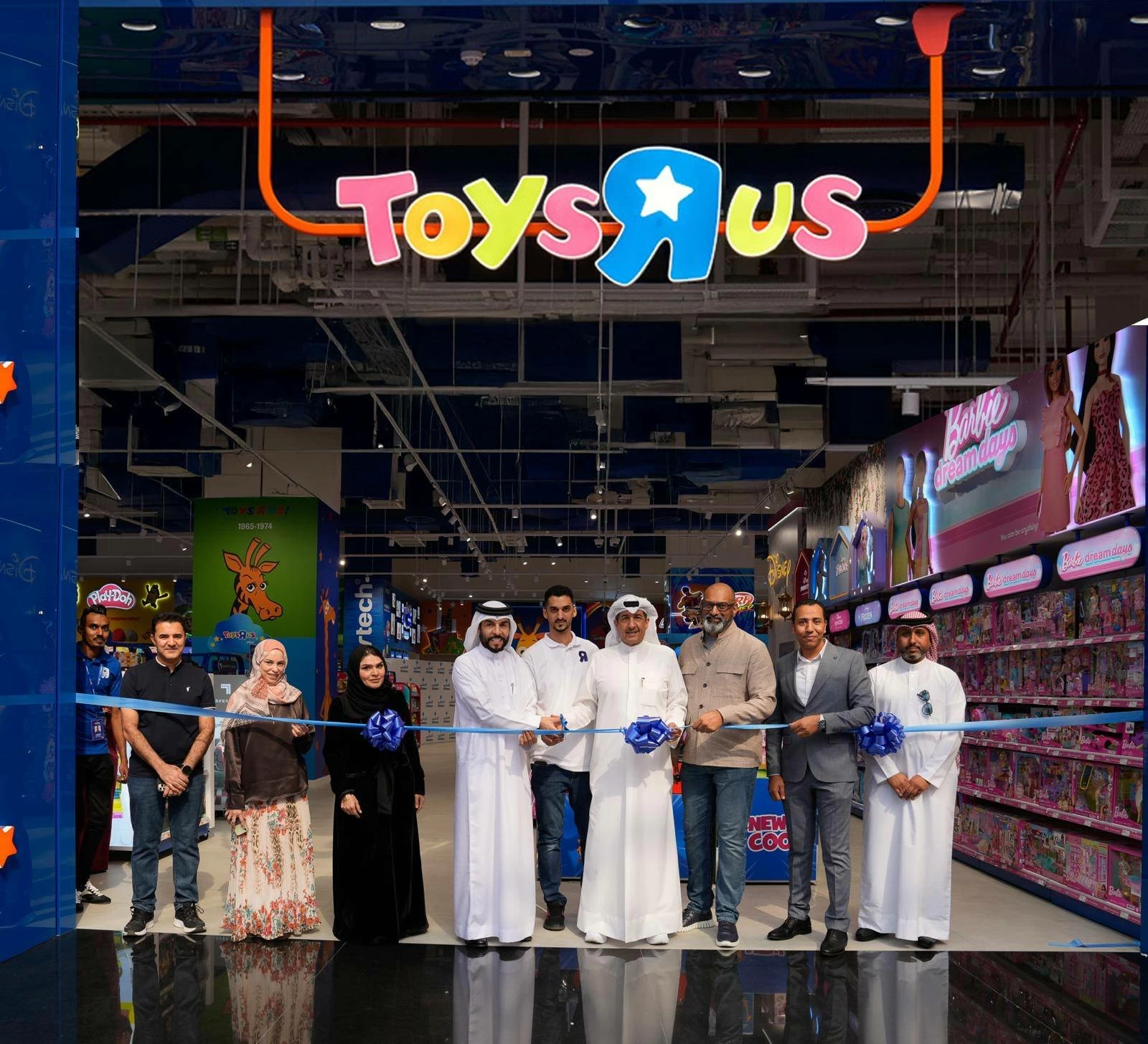 الوكيل المساعد للرقابة والموارد يفتتح الفرع الجديد لـ&laquo;تويز آر إس&raquo; في مجمع مراسي البحرين