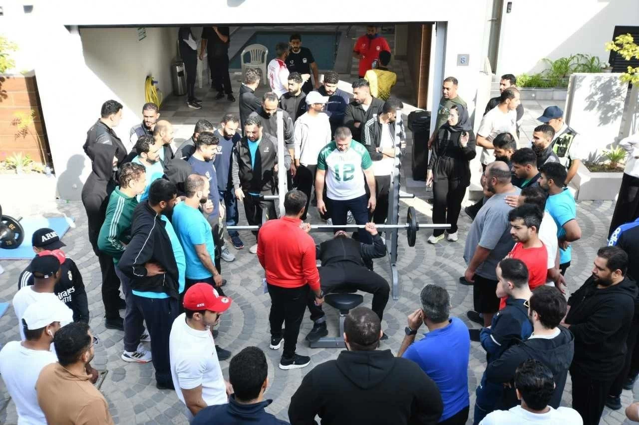 مدير عام تنفيذ الأحكام والعقوبات البديلة يشهد فعالية رياضية بمناسبة اليوم الرياضي لمملكة البحرين بمجمع السجون المفتوحة