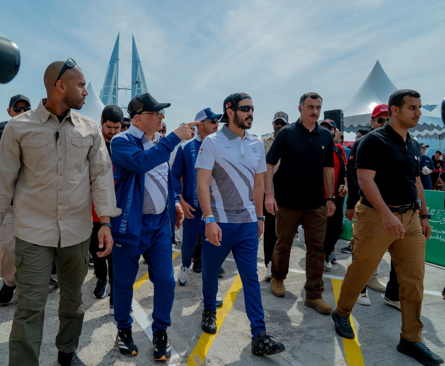 خالد بن حمد يرعى فعالية يوم البحرين الرياضي بخليج البحرين
