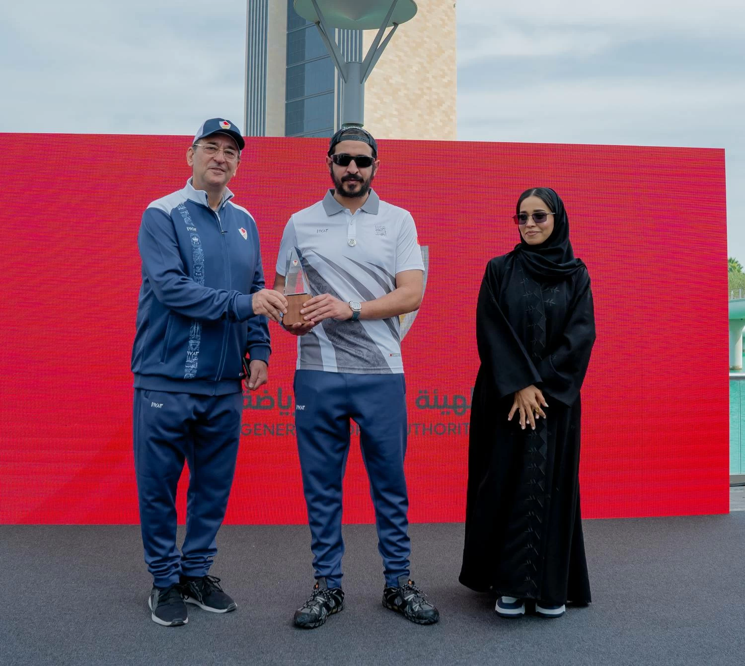 خالد بن حمد يرعى فعالية يوم البحرين الرياضي بخليج البحرين