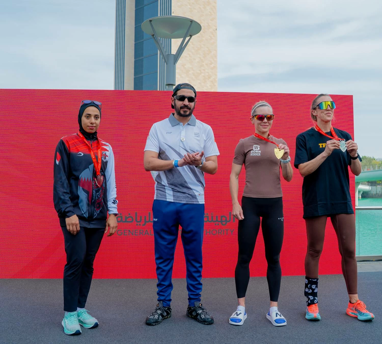 خالد بن حمد يرعى فعالية يوم البحرين الرياضي بخليج البحرين