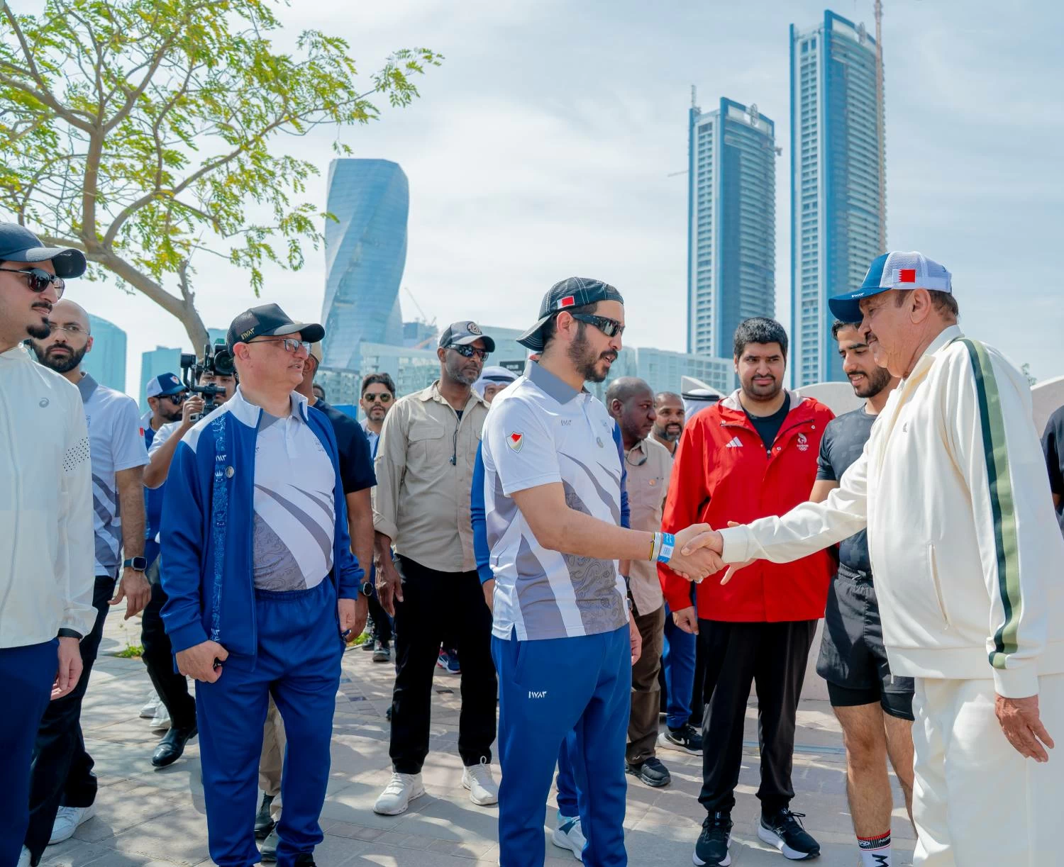 خالد بن حمد يرعى فعالية يوم البحرين الرياضي بخليج البحرين