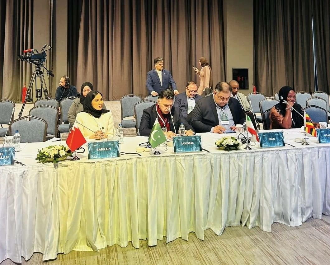 وكيل النقل البري والبريد تشارك في المؤتمر الوزاري الثاني لمنظمة التعاون الإسلامي بإسطنبول