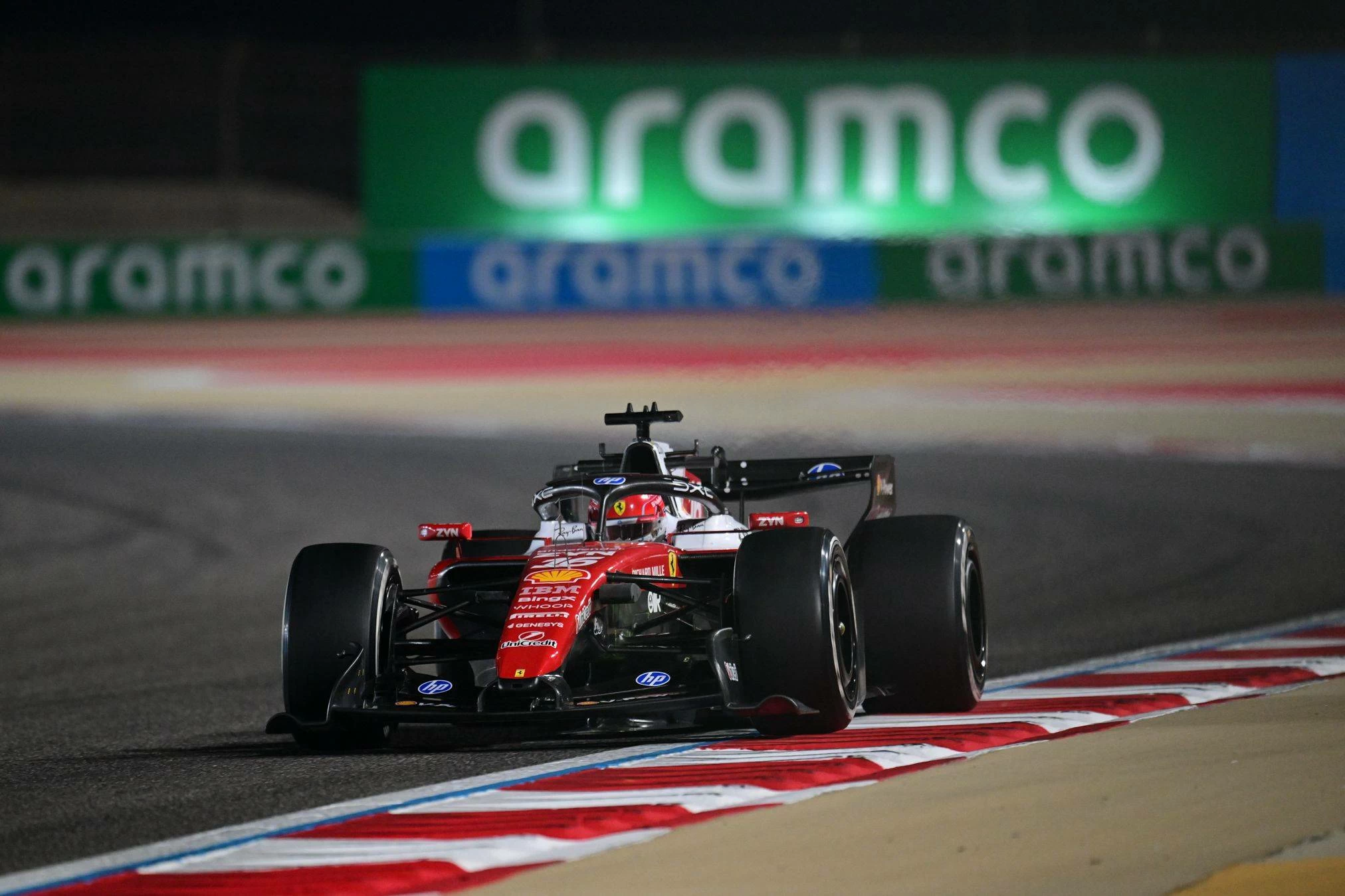 لوكلير يضع فيراري في الصدارة في ثاني أيام التجارب الشتوية بحلبة البحرين الدولية