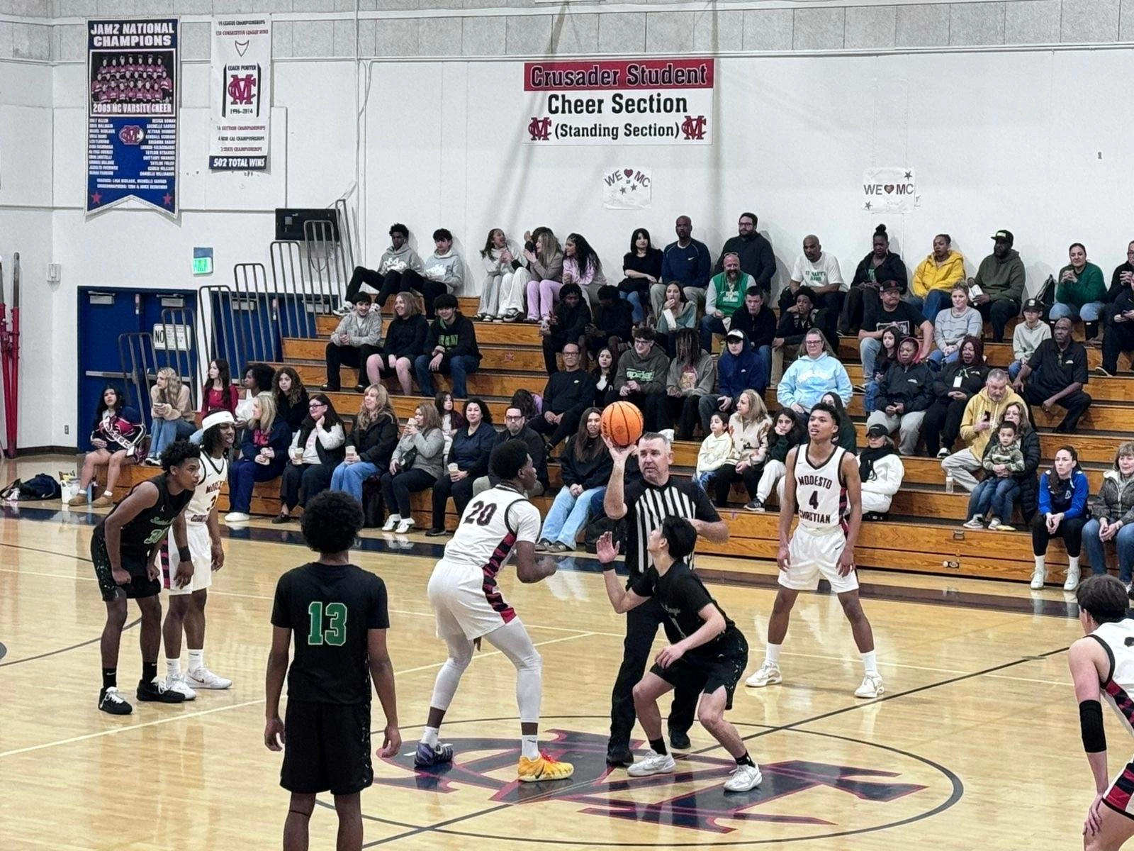 فوفوراس وعزيز يزوران مدرسة سومتو باتريك بالولايات المتحدة لمتابعة لاعبي منتخب السلة