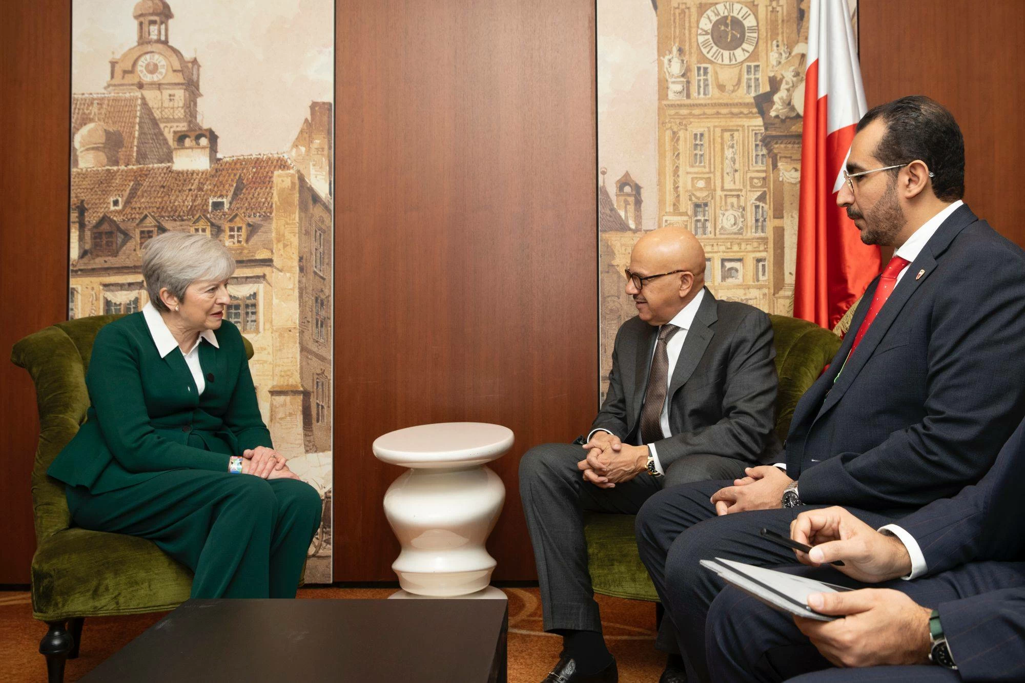 وزير&nbsp;الخارجية&nbsp;يلتقي&nbsp;مع&nbsp;رئيسة&nbsp;وزراء&nbsp;المملكة&nbsp;المتحدة&nbsp;السابقة&nbsp;عضو&nbsp;مجلس&nbsp;اللوردات&nbsp;