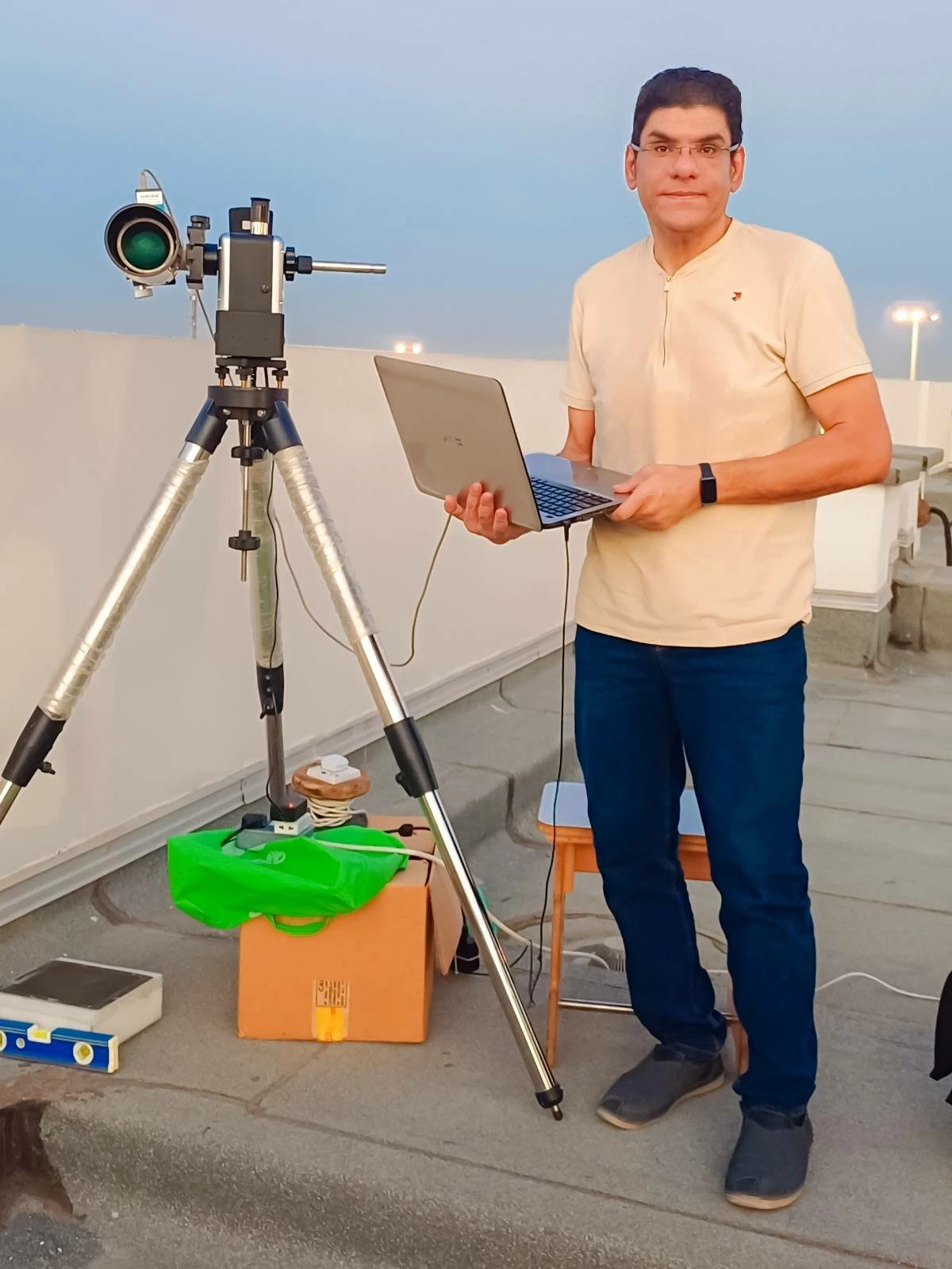 الحجري: قمر شهر رمضان المبارك في زوارة كواكب الشمسية والنجوم