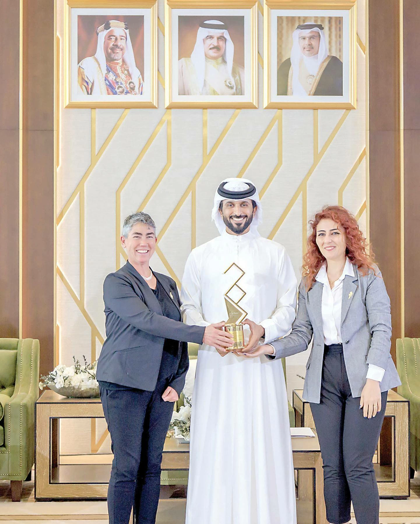 جائزة الملك حمد لتمكين الشباب.. رؤية ملكية تعيد صياغة دور الشباب في التنمية العالمية