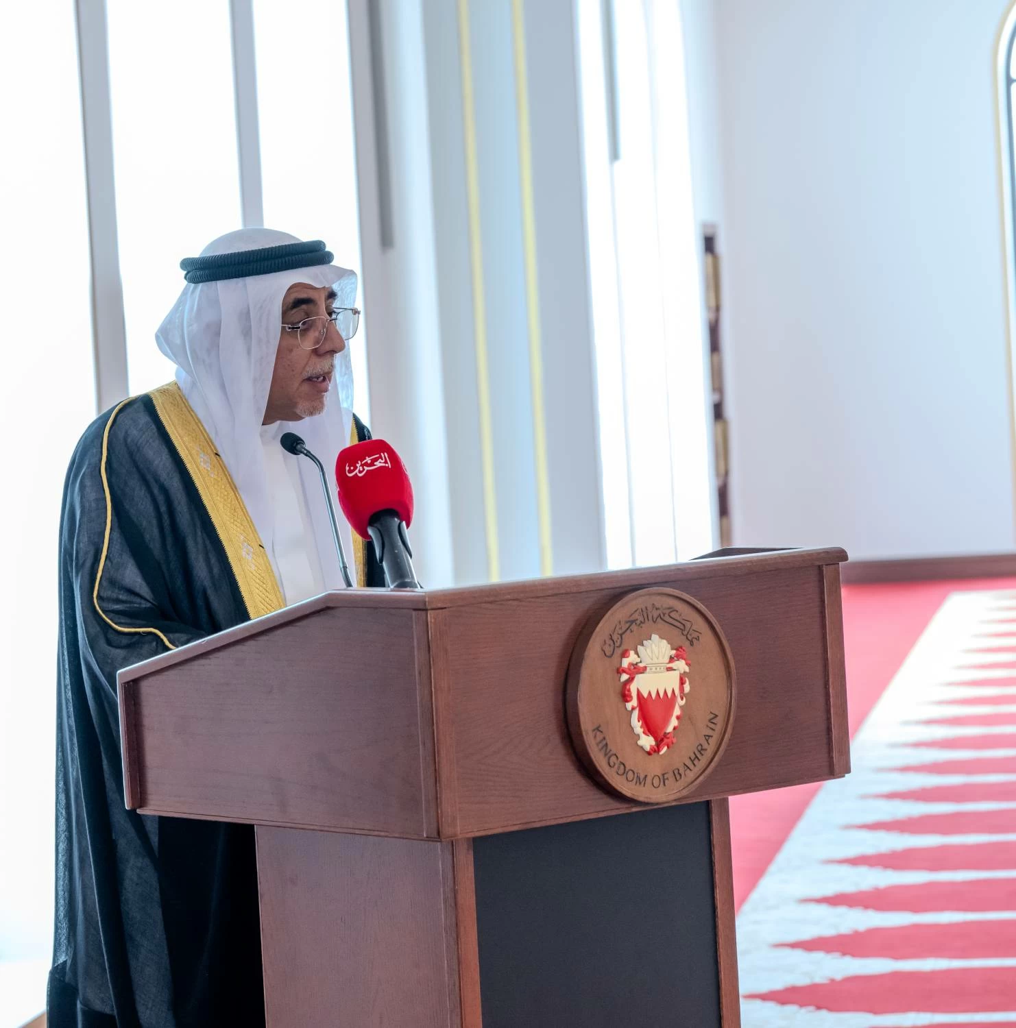 جلالة الملك ينيب عبدالله بن حمد لافتتاح جامع عيسى الكبير في مدينة المحرق