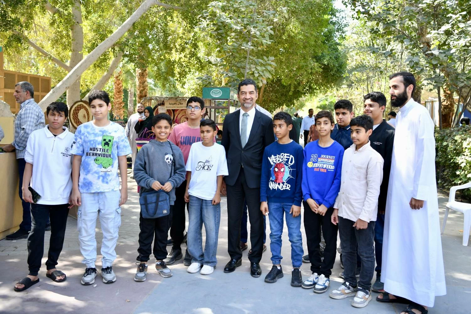 وزير شؤون البلديات والزراعة: أكثر من 220 ألف زائر لسوق المزارعين وبيع أكثر من 250 طناً من الخضروات المحلية