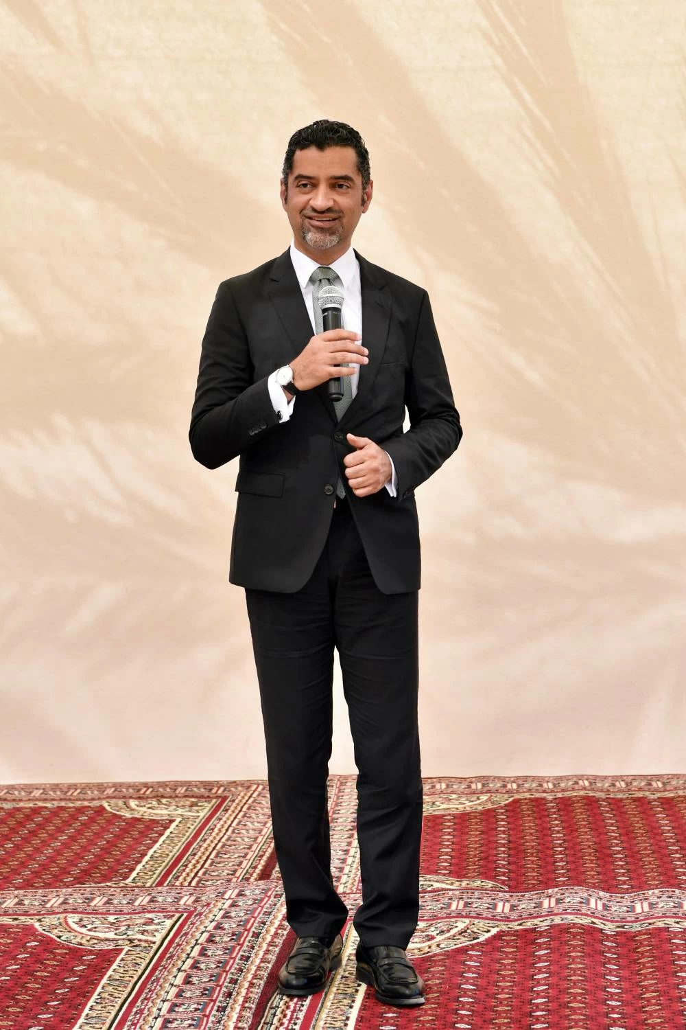 وزير شؤون البلديات والزراعة: أكثر من 220 ألف زائر لسوق المزارعين وبيع أكثر من 250 طناً من الخضروات المحلية