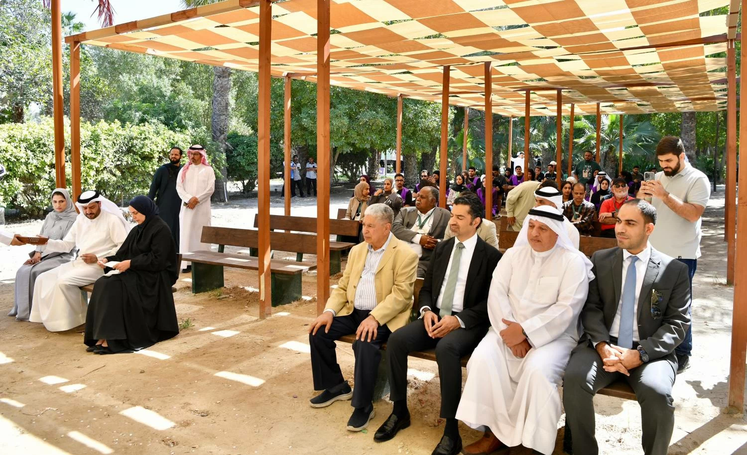 وزير شؤون البلديات والزراعة: أكثر من 220 ألف زائر لسوق المزارعين وبيع أكثر من 250 طناً من الخضروات المحلية