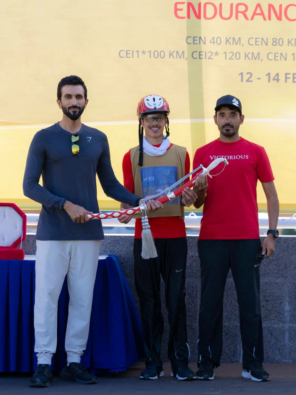 ناصر بن حمد يشهد ختام مهرجان كأس جلالة الملك المعظم لسباق القدرة