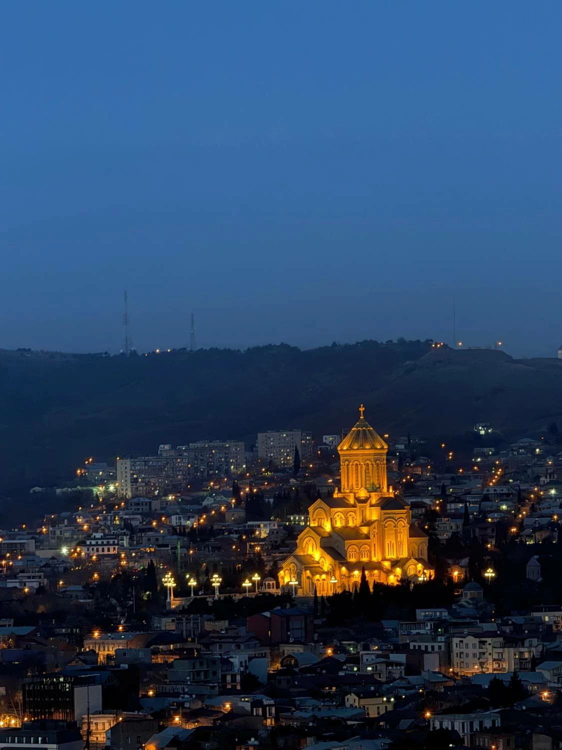 تجربة مذهلة للسياحة العائلية جورجيا.. سحر جبال القوقاز والتاريخ والثقافة