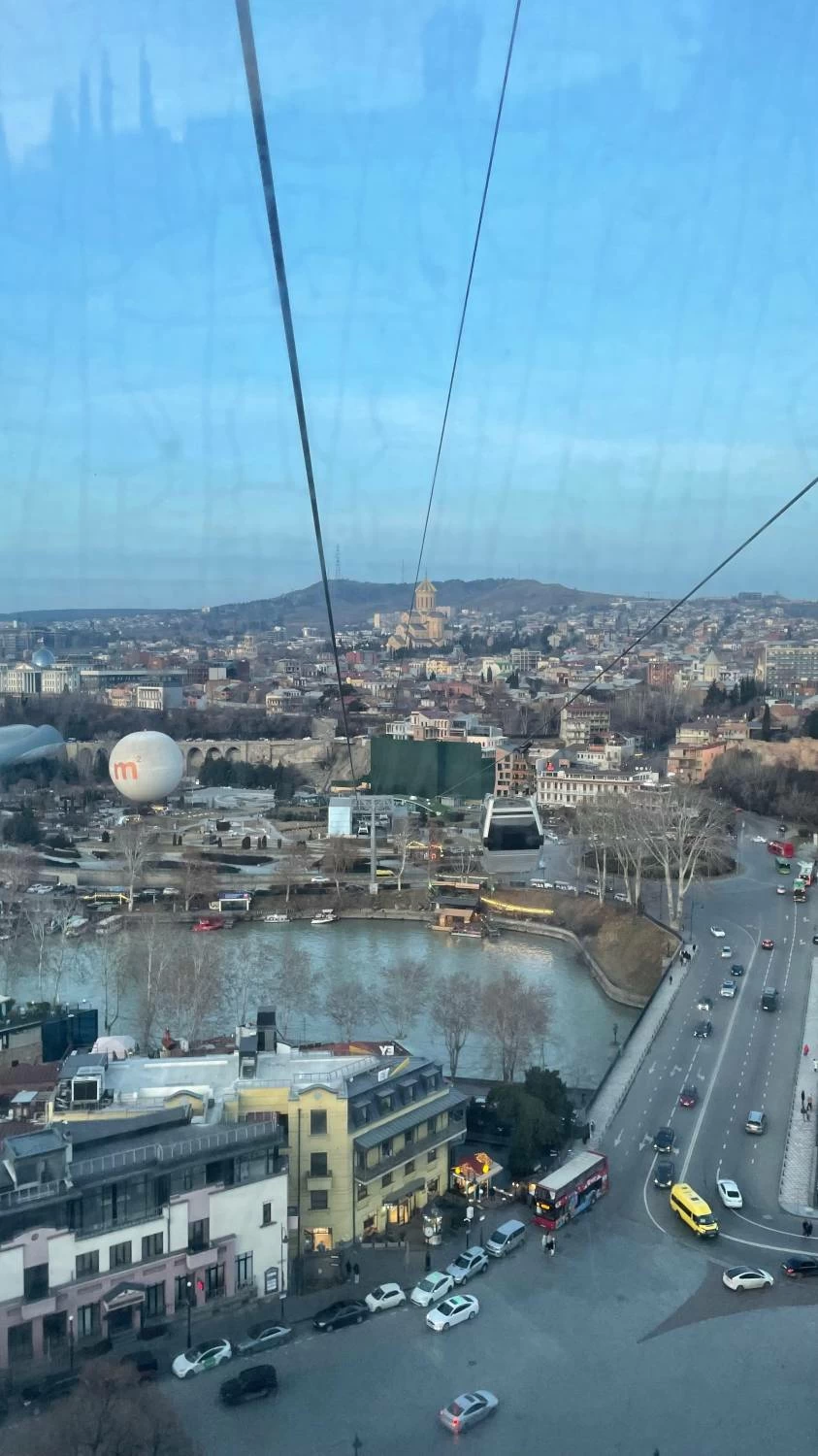 تجربة مذهلة للسياحة العائلية جورجيا.. سحر جبال القوقاز والتاريخ والثقافة