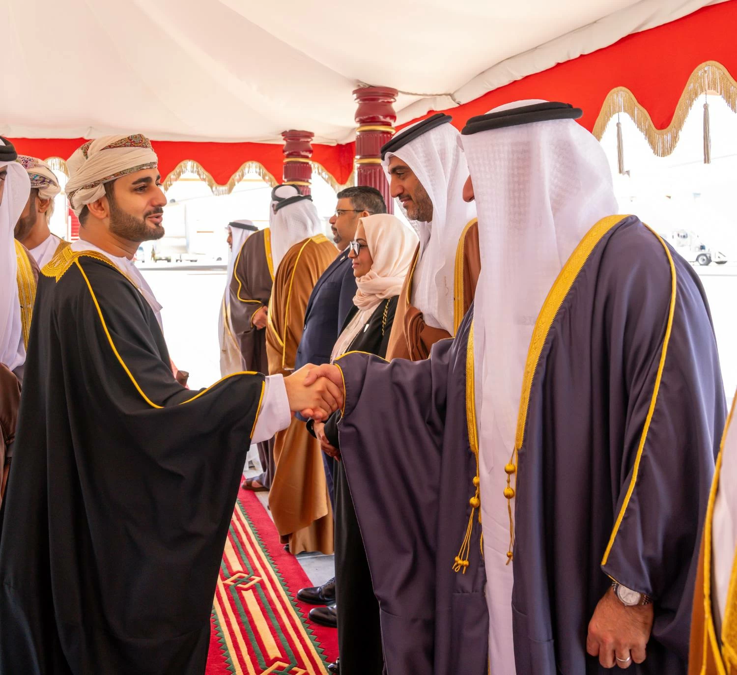 ولي العهد رئيس مجلس الوزراء  يصل إلى سلطنة عمان