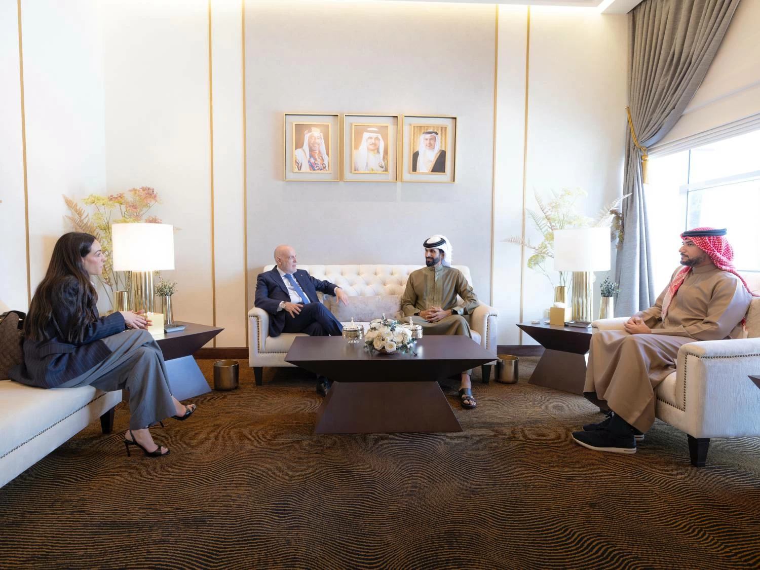 ناصر بن حمد يستقبل رئيس الدوري الإسباني "لاليغا" ويؤكد أهمية الشراكات الرياضية الدولية